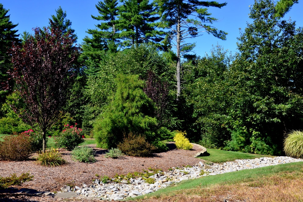 Neat, Elegant Landscaping by Michael Therrien Landscaping, LLC - Photo 6