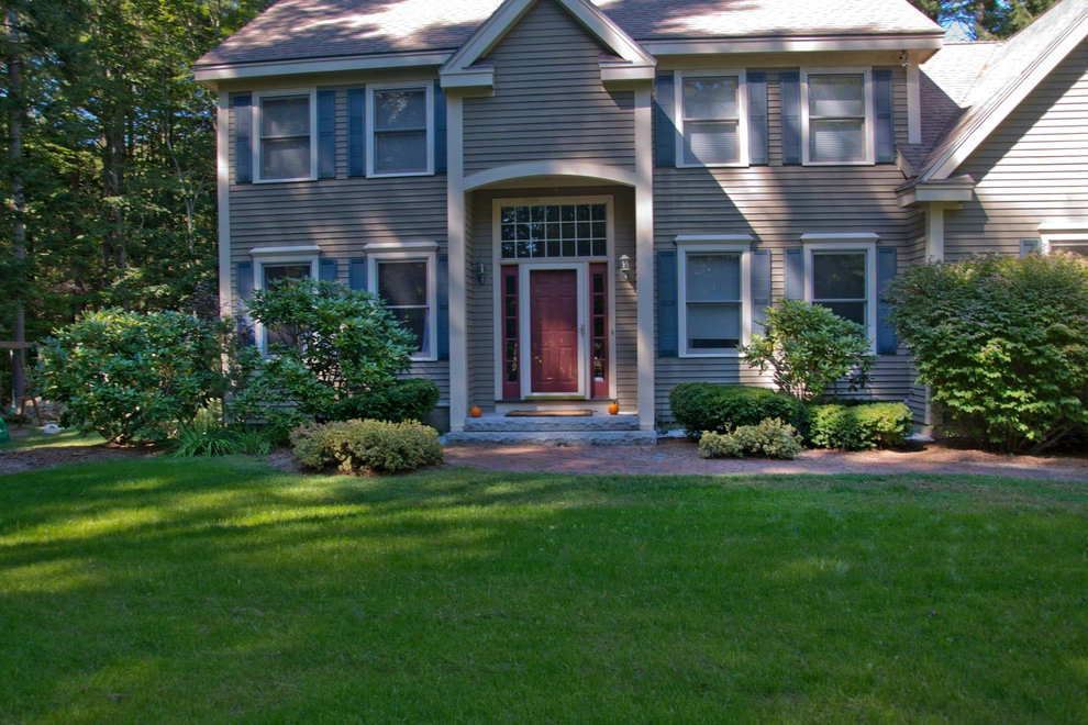 Traditional Front Yard by Michael Therrien Landscaping, LLC - Photo 4
