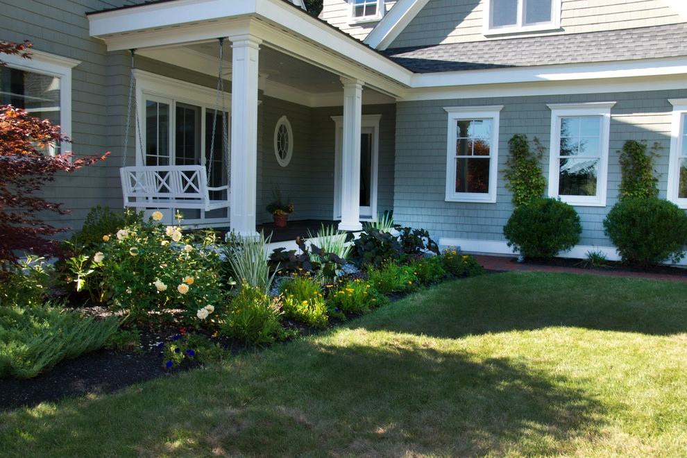Classic Front Yard by Michael Therrien Landscaping, LLC - Photo 3