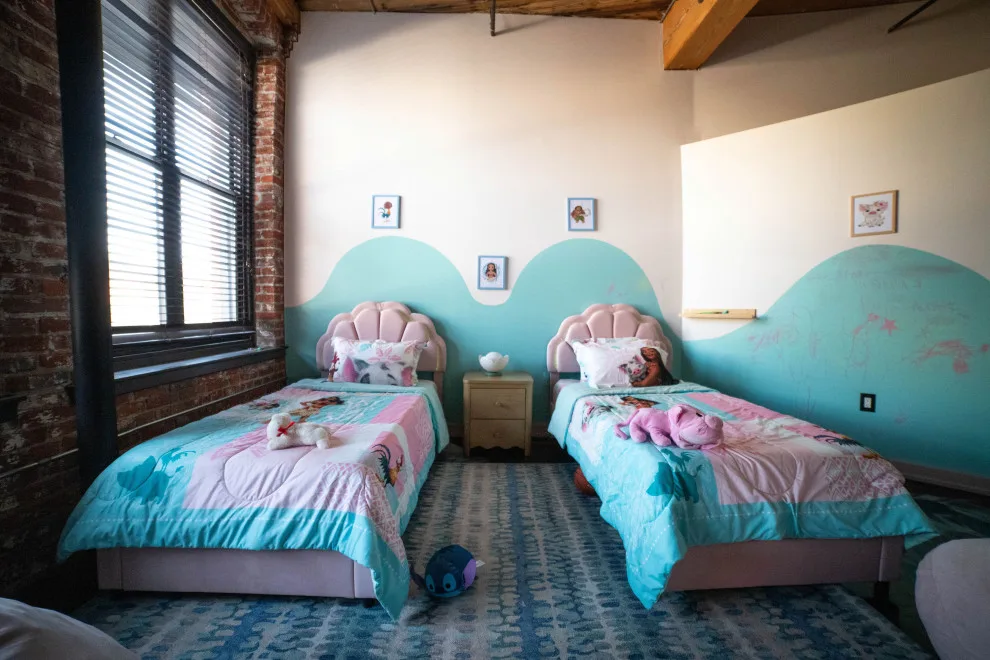 Noir Epoxy Loft - Northern Liberties by K&B Interiors - Photo 4