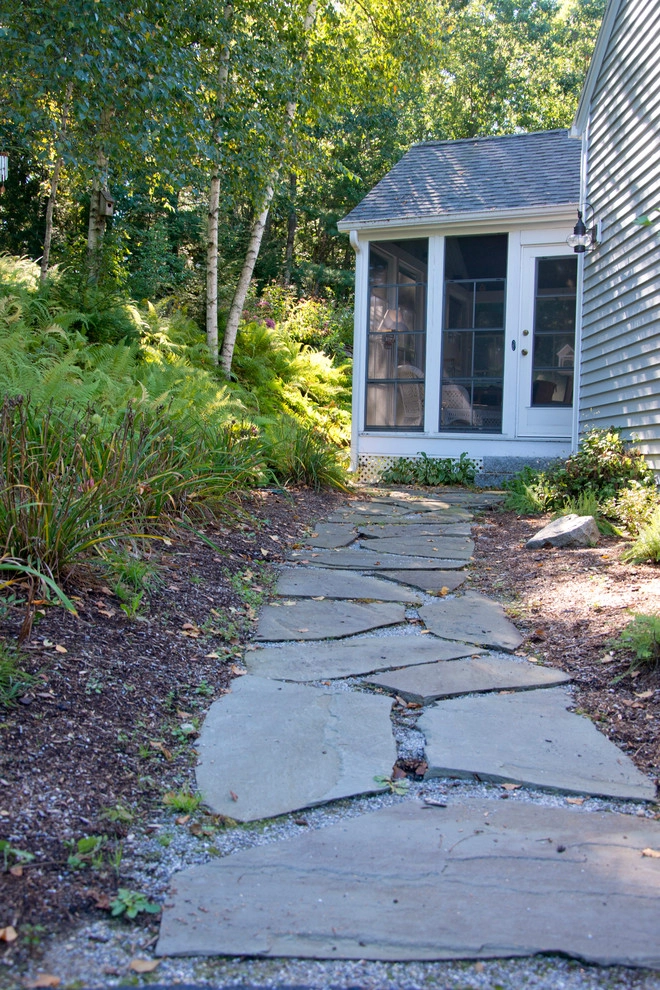 Traditional Front Yard by Michael Therrien Landscaping, LLC - Photo 3