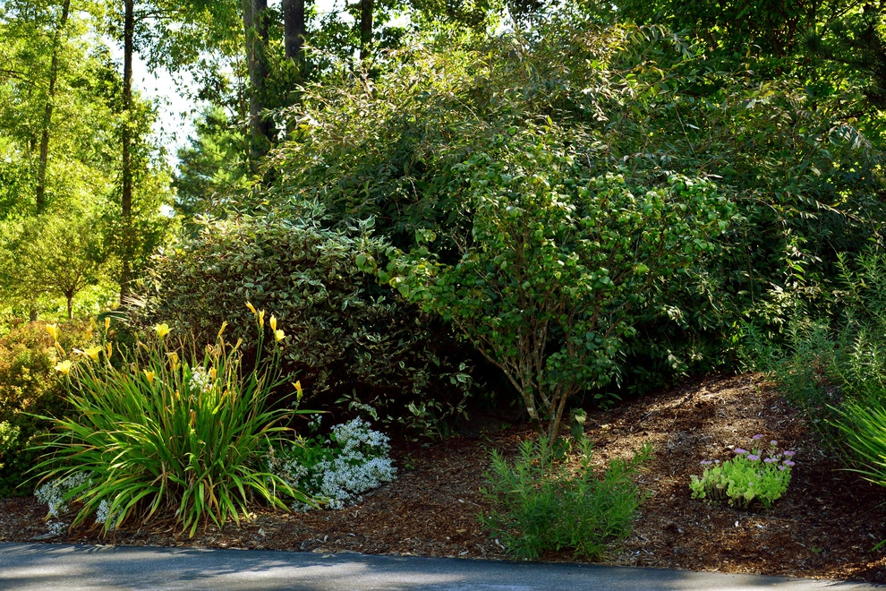 Neat, Elegant Landscaping by Michael Therrien Landscaping, LLC - Photo 4