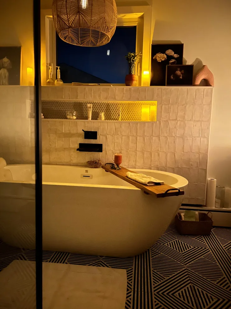 European Vintage Master Bathroom by Studio Katherine G - Photo 8