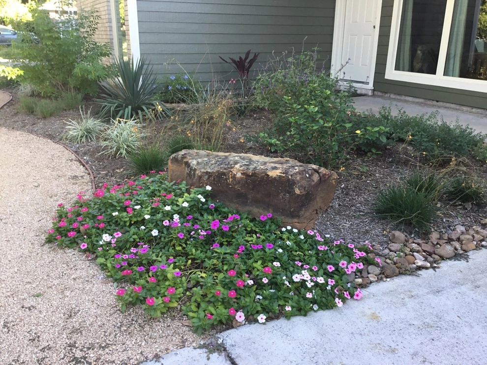 Custom Landscapes by Mike Ball Irrigation Landscape & Lighting - Photo 10