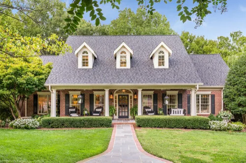 Exterior Hue Consultations by Mary Norris Interiors - Photo 3