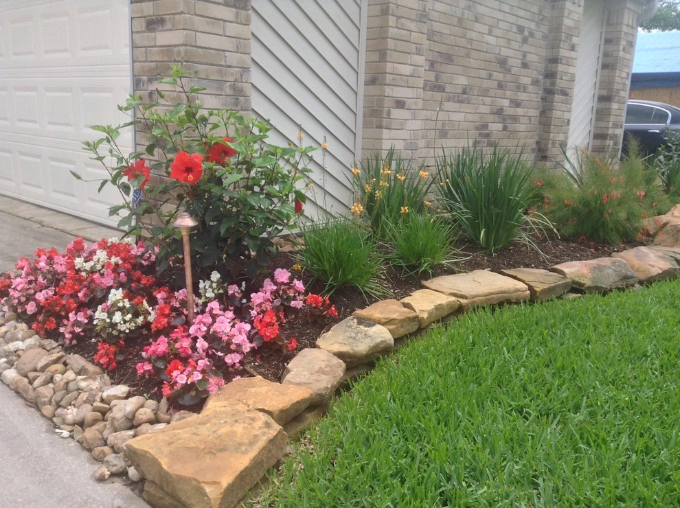 Custom Landscapes by Mike Ball Irrigation Landscape & Lighting - Photo 2