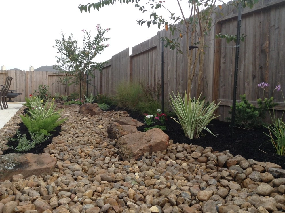 Custom Landscapes by Mike Ball Irrigation Landscape & Lighting - Photo 3