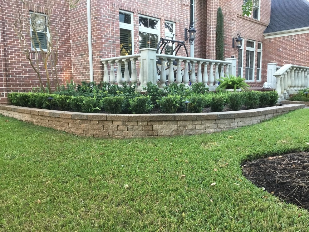 Custom Landscapes by Mike Ball Irrigation Landscape & Lighting - Photo 18