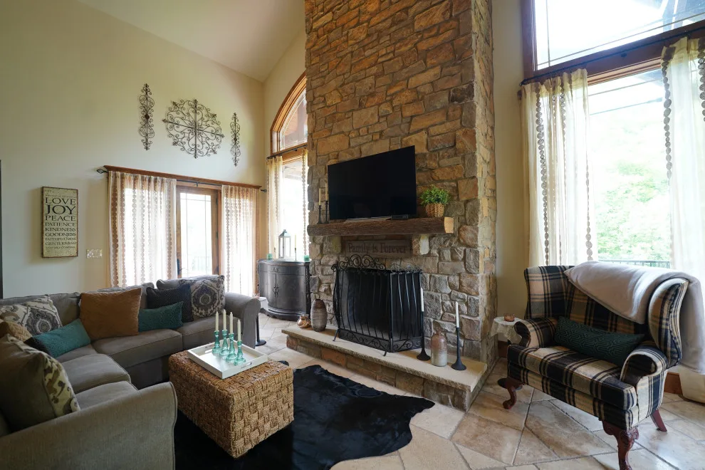 Living Room Styling and Decoration by Eva James Interiors LLC - Photo 5