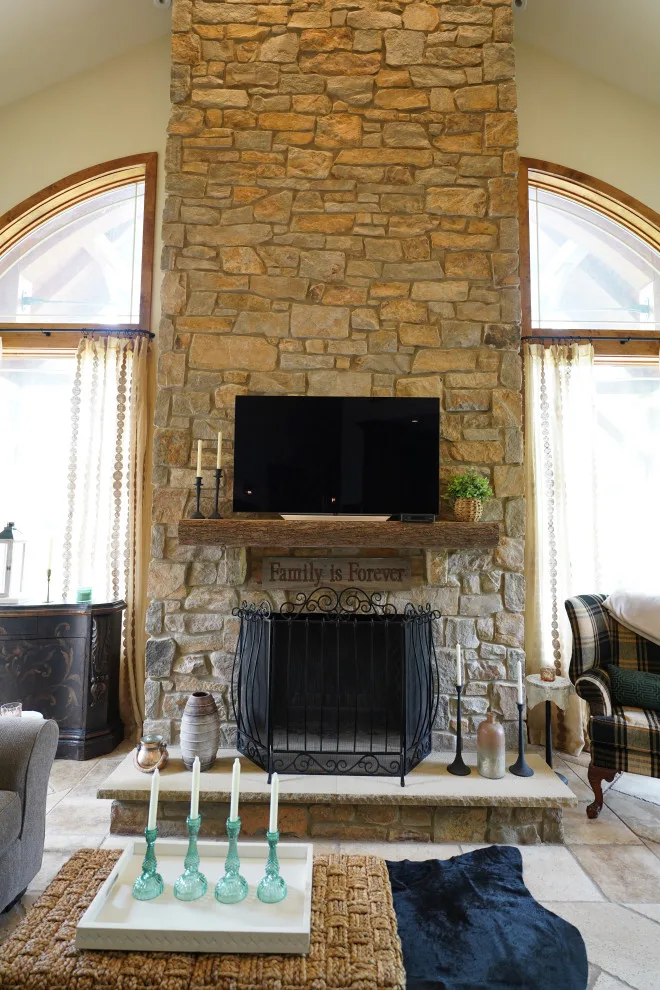 Living Room Styling and Decoration by Eva James Interiors LLC - Photo 4