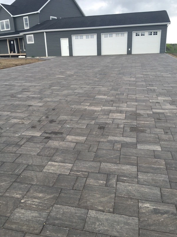 Mike's Clean Cut Landscaping, Inc - Photo 2