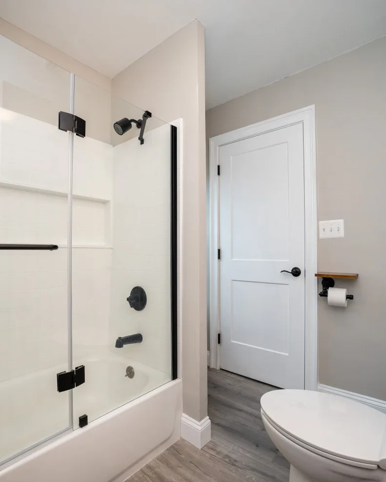 Country Style Bath by EDV Home Design - Photo 4