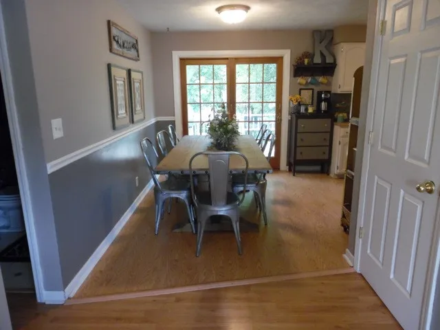 Glamorous Farmhouse by Susan Knox For Ethan Allen Peoria, IL - Photo 5