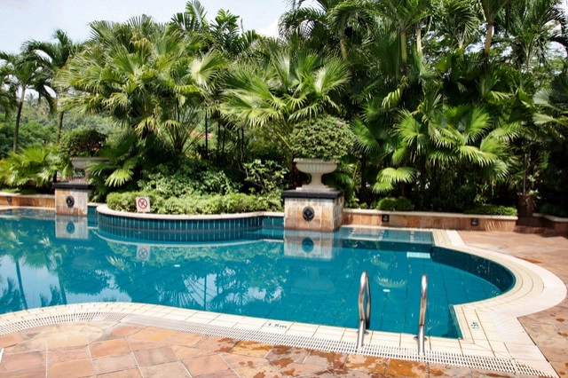 Grand Plaza Hotel by Camille Beehler Landscape Design - Photo 3