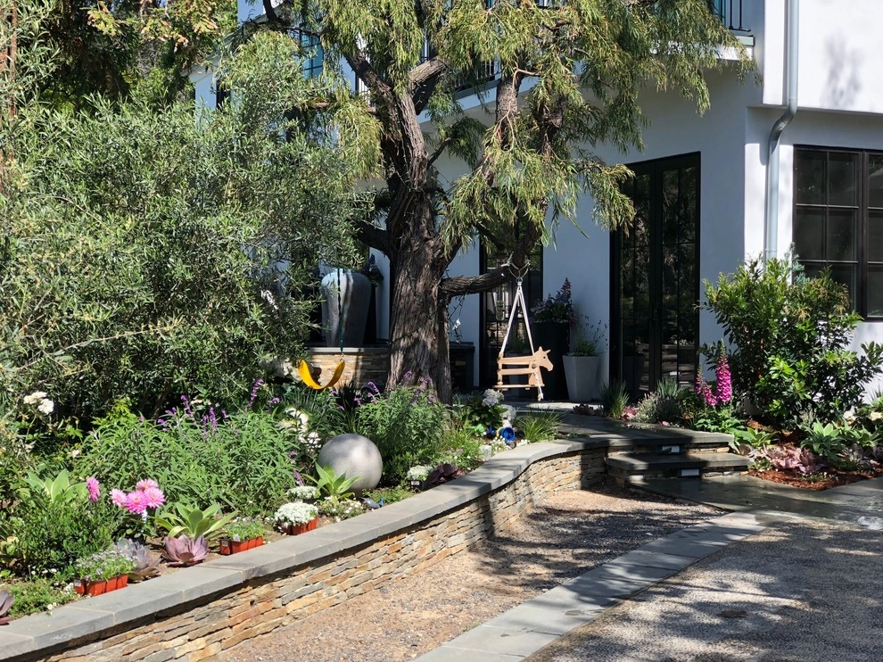 Beautiful Residence - Beverly Hills by Camille Beehler Landscape Design - Photo 7