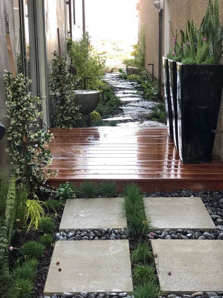 Surfside Beach House by Camille Beehler Landscape Design - Photo 10