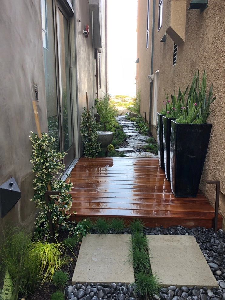 Surfside Beach House by Camille Beehler Landscape Design - Photo 2
