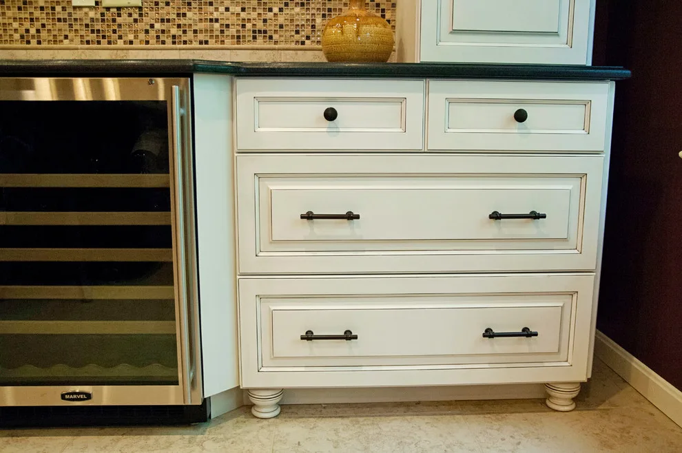 heritage chefs' kitchen by L B Interiors LLC - Photo 2