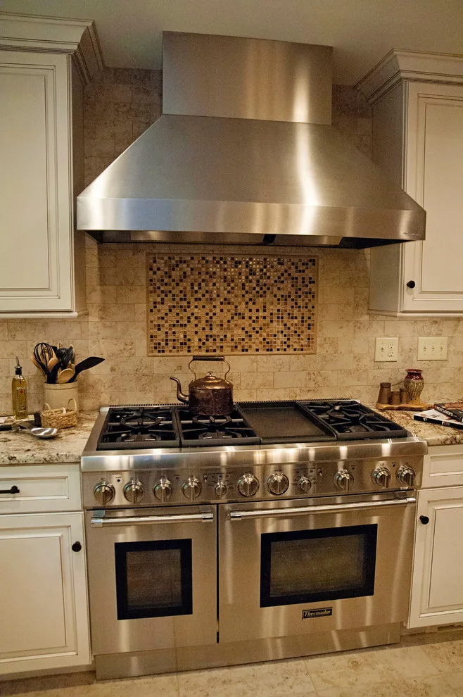 L B Interiors LLC - Photo 2