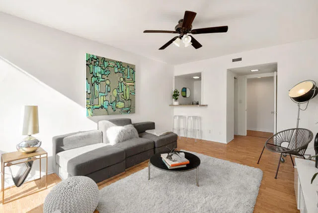 Franklin Project by WE Home Staging Inc. - Photo 4