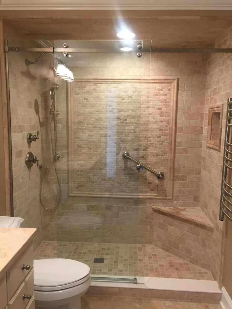 Frings corridor restroom by Sylvie Del Duca Interior Designs Services - Photo 5