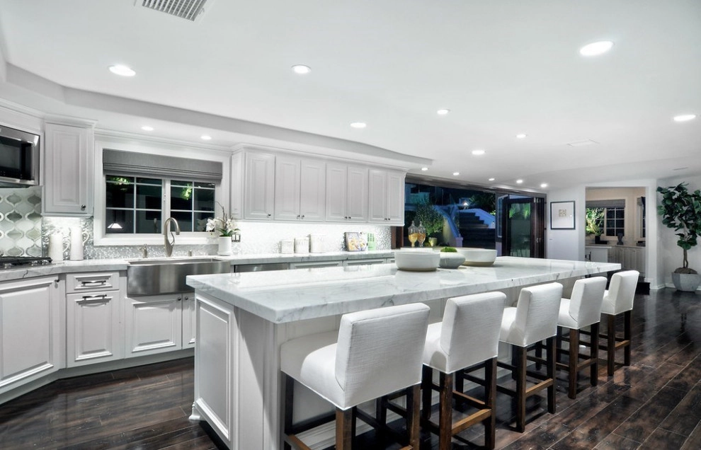 Corona Del Mar: Interior, Kitchen & Bathrooms by 3D Solutions - Photo 9
