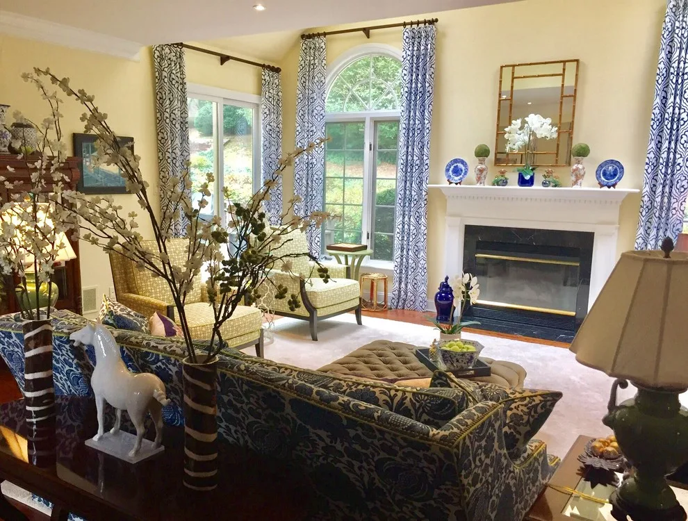 Joyful and Stylish Family Space by Kelly Simkovich At Main Line Sound & Video - Photo 4