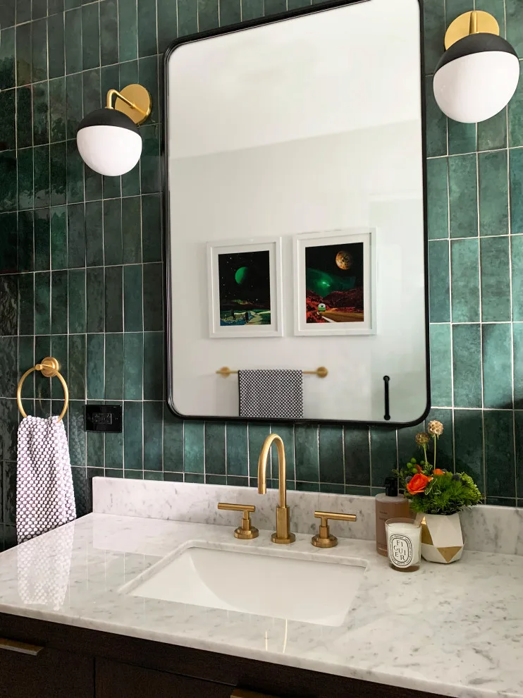Trendy Adolescent Restroom by Parti Pris Design - Photo 4
