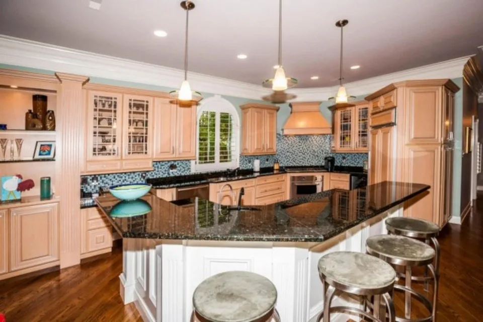 Gettysvue Residence Renovations and Styling by Finishing Touches - Photo 8