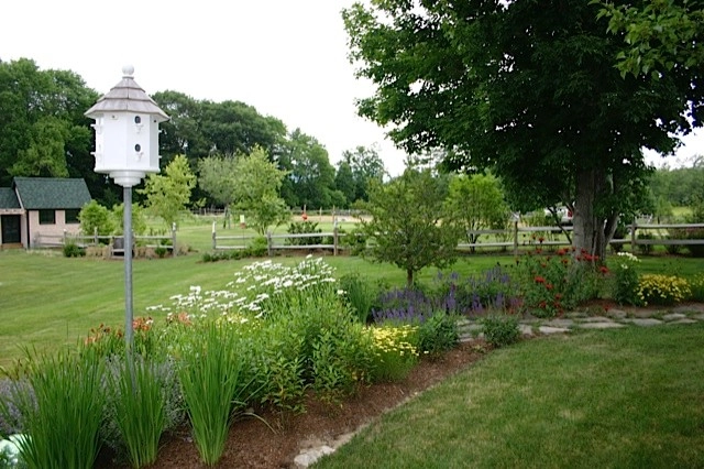 Perennial Color by Miracle Farms Landscape Contractors - Photo 15