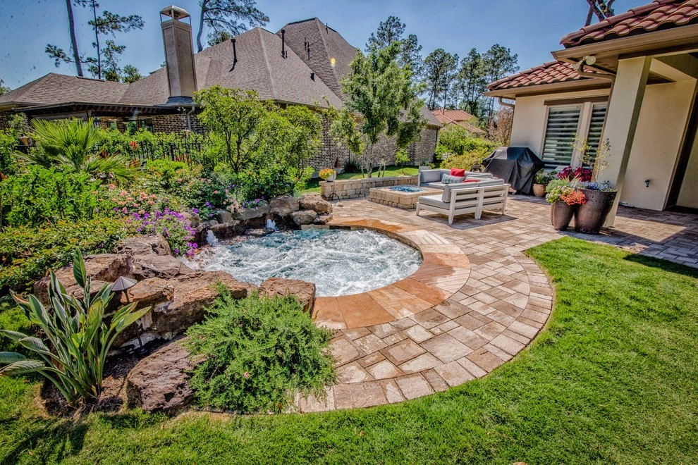 Courtyard Pools by Mirror Lake Designs - Photo 9