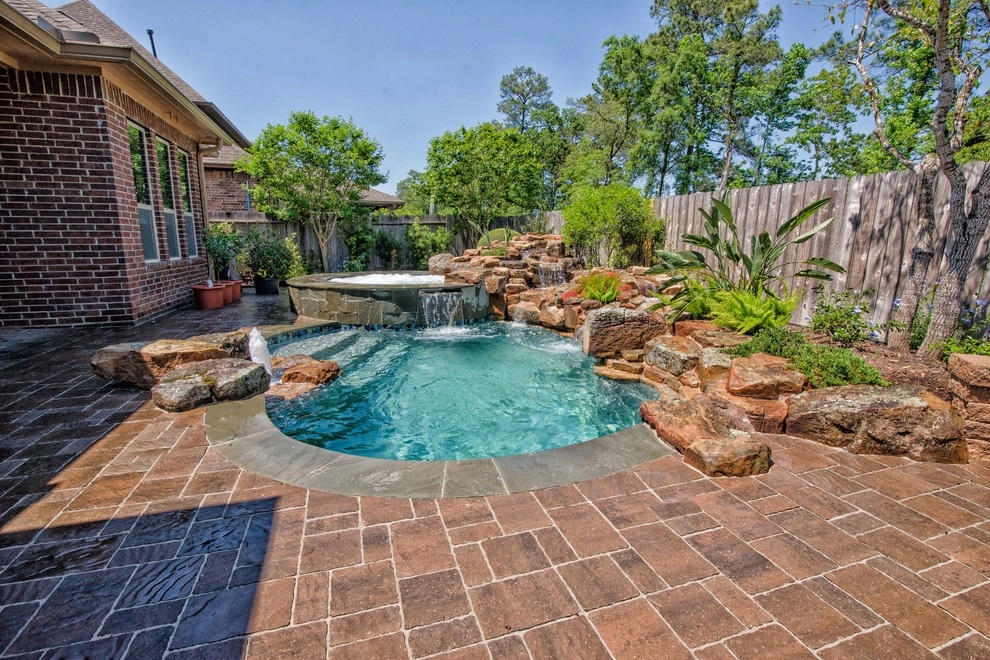 Courtyard Pools by Mirror Lake Designs - Photo 5