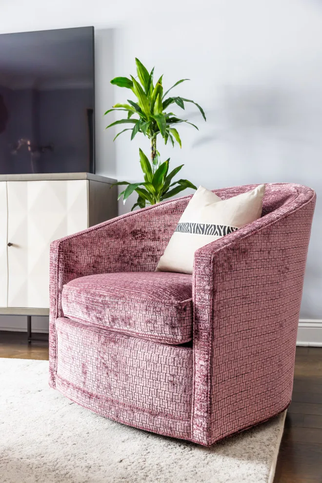 Carmen Caceres Ethan Allen NYC - Photo 11