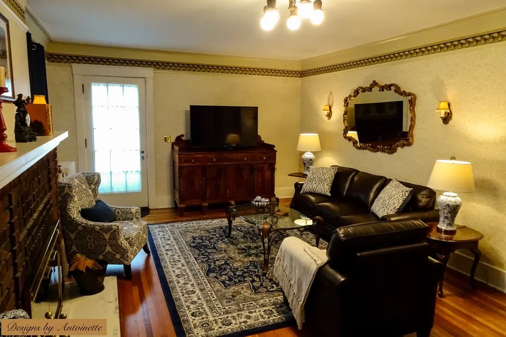 Majestic Colonial Inn and Breakfast by Tina Marie Interiors - Photo 27