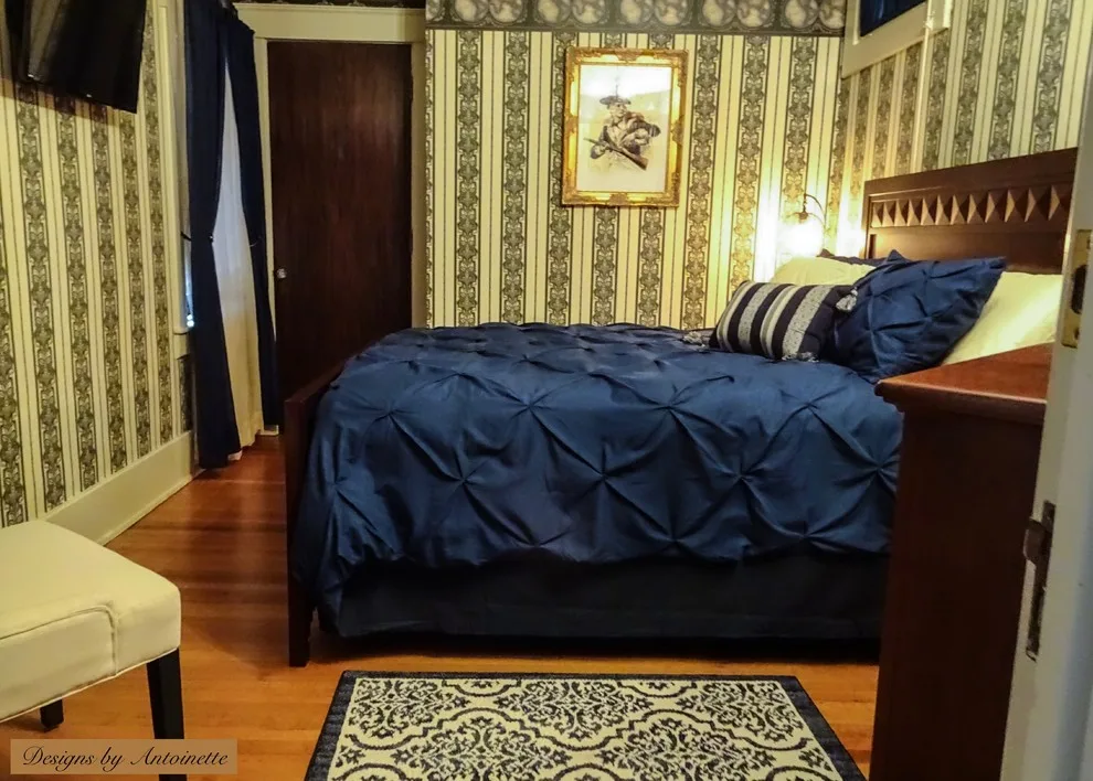 Majestic Colonial Inn and Breakfast by Tina Marie Interiors - Photo 16
