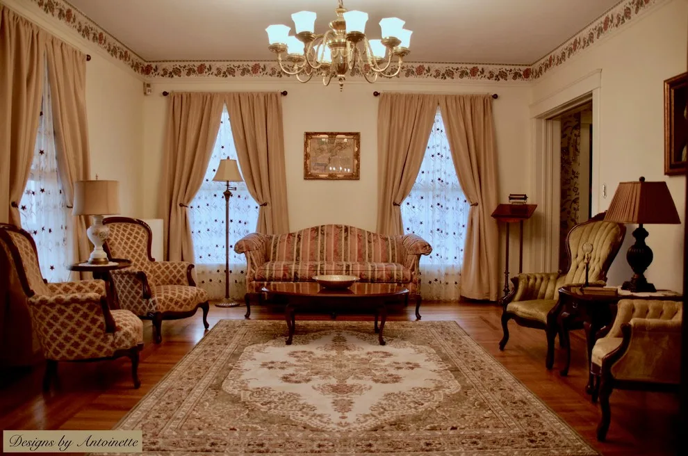 Majestic Colonial Inn and Breakfast by Tina Marie Interiors - Photo 26