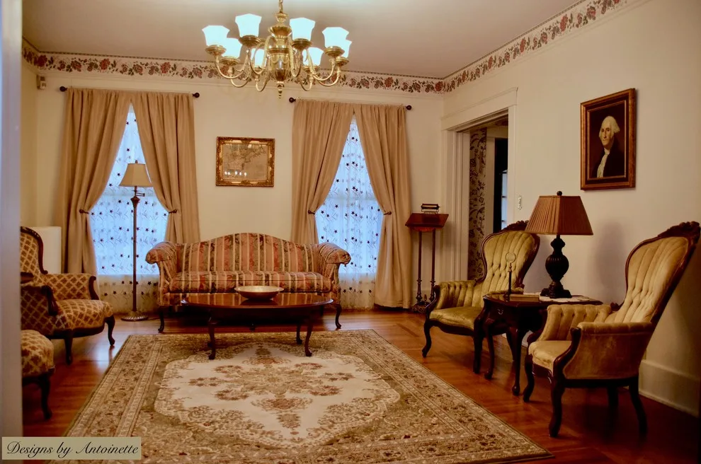 Majestic Colonial Inn and Breakfast by Tina Marie Interiors - Photo 8