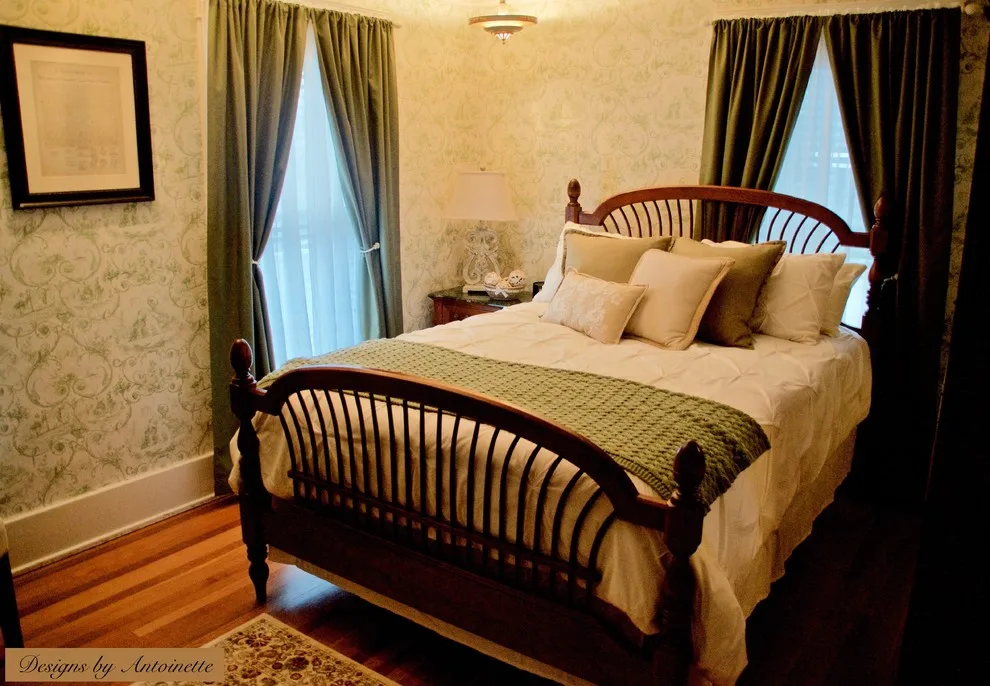 Majestic Colonial Inn and Breakfast by Tina Marie Interiors - Photo 11