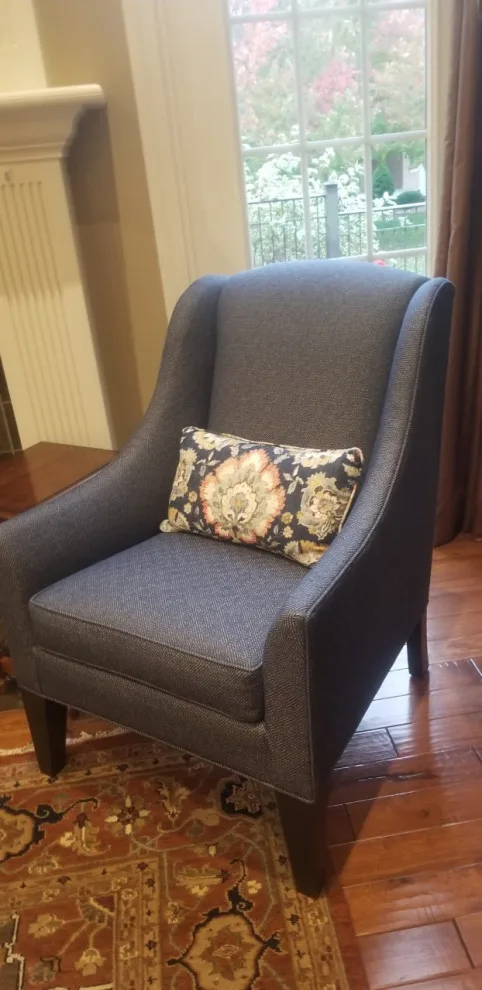 Spacious Family Lounge by Susan Knox For Ethan Allen Peoria, IL - Photo 4