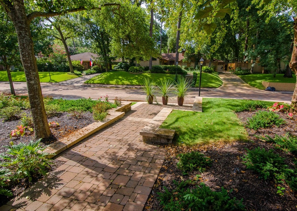Front Courtyard Entry by Mirror Lake Designs - Photo 5