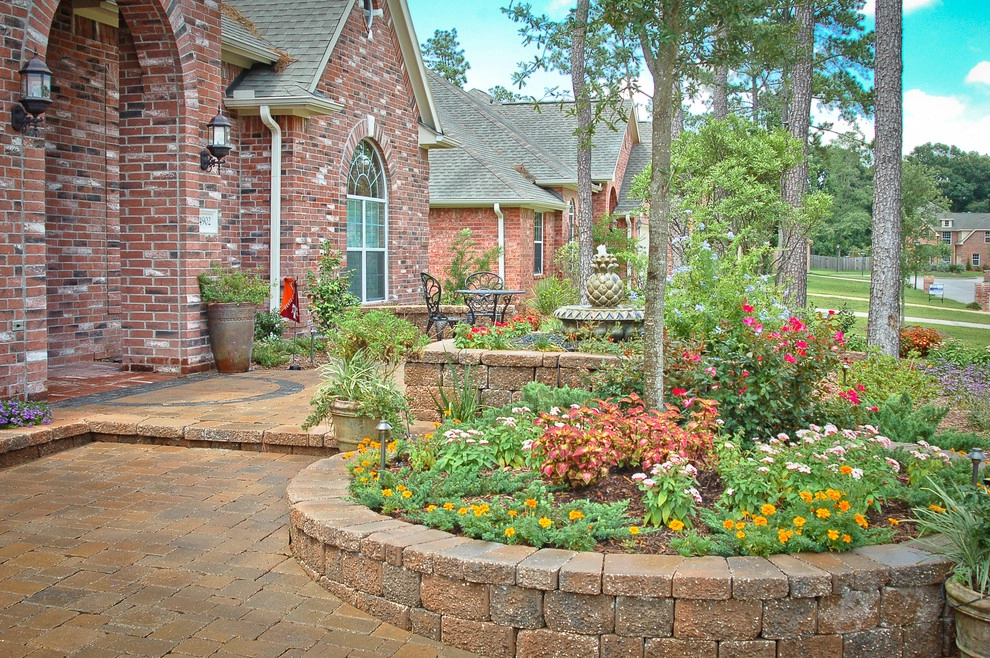 Decks, Courtyards, and Patios by Mirror Lake Designs - Photo 8