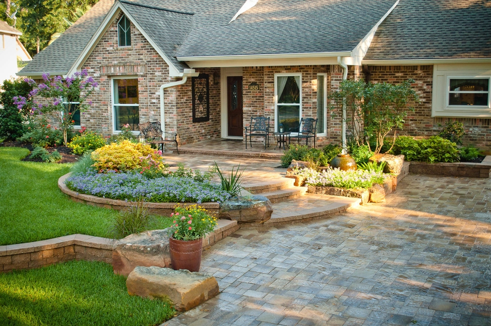 Decks, Courtyards, and Patios by Mirror Lake Designs - Photo 10