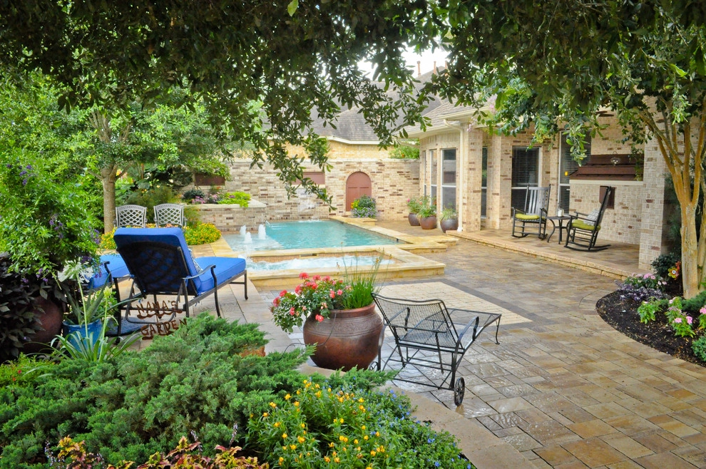Courtyard Pool by Mirror Lake Designs - Photo 18