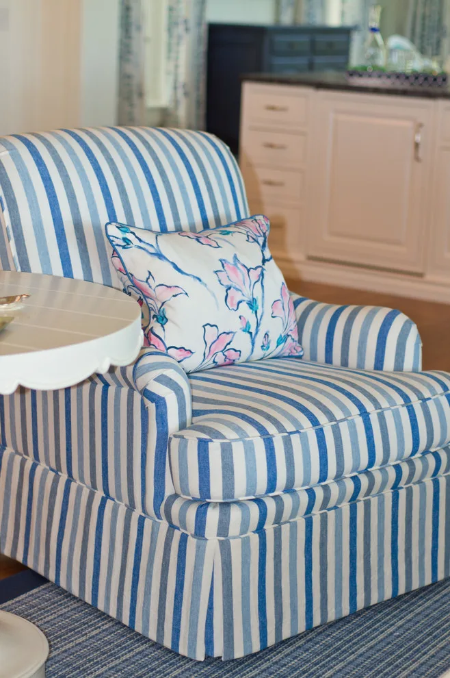 Spacious Lounge by Tres Belle Interior Design - Photo 2