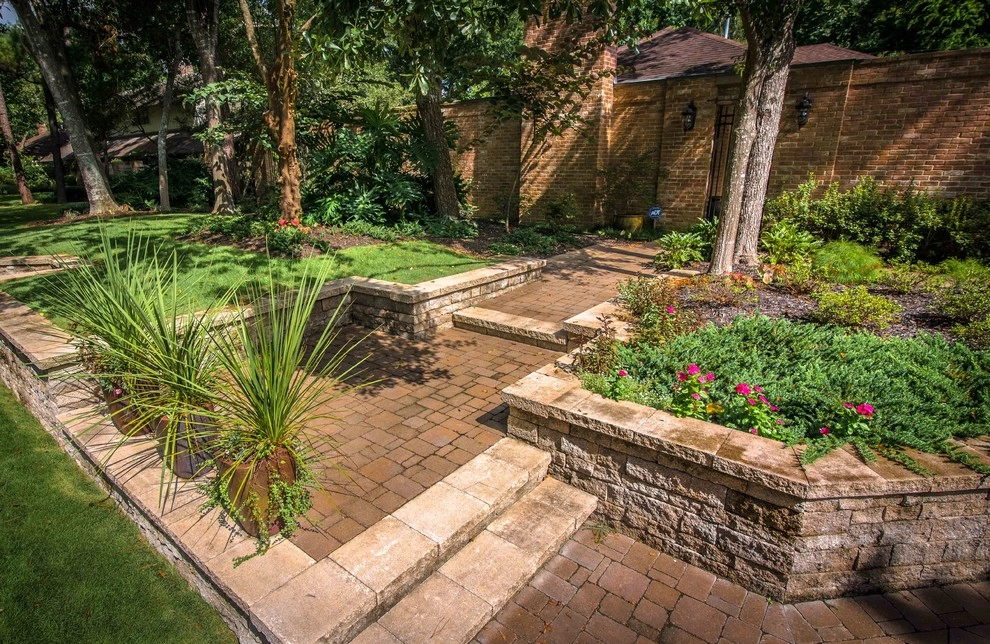 Front Courtyard Entry by Mirror Lake Designs - Photo 6