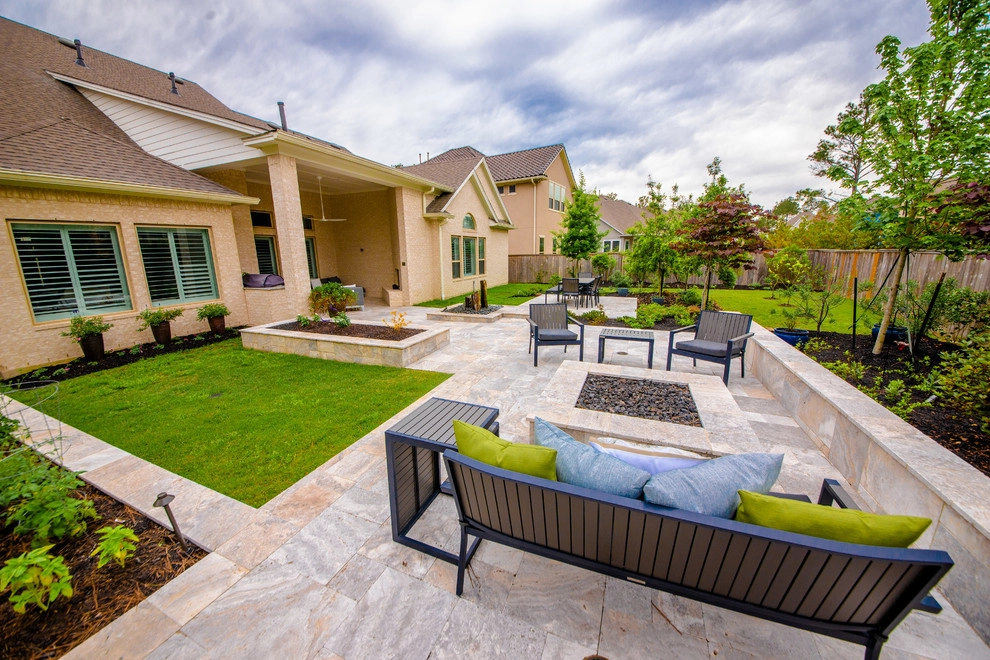 Contemporary Backyard for Entertainment by Mirror Lake Designs - Photo 11
