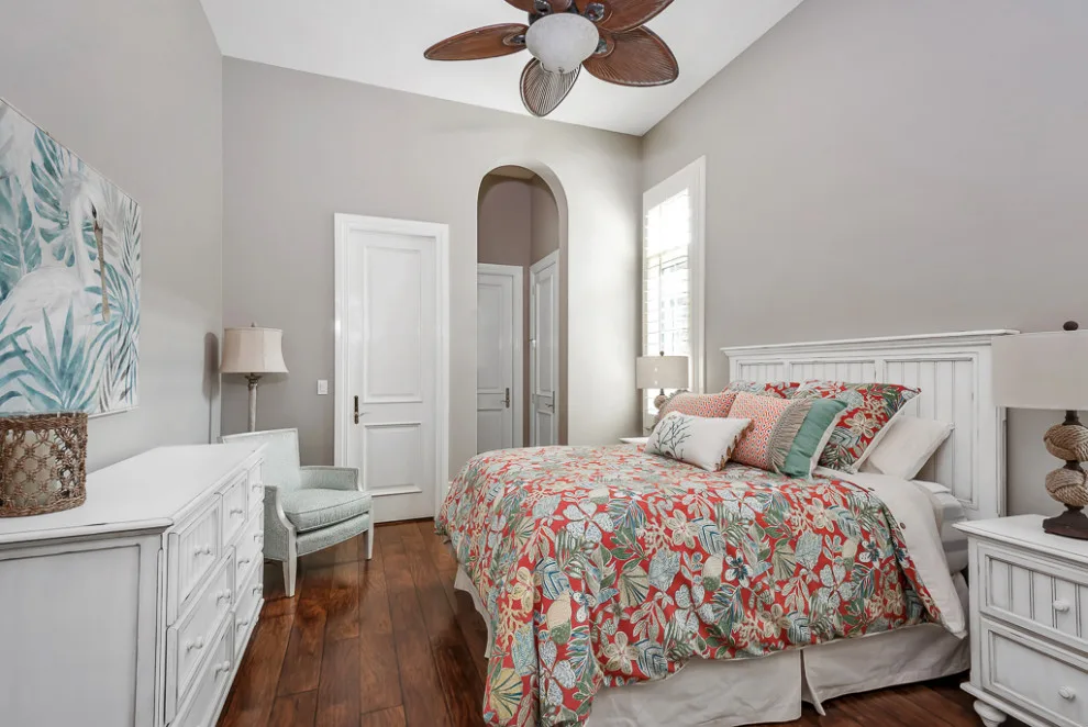 Silver Pines Home by Timothy Briscoe Interiors - Photo 4