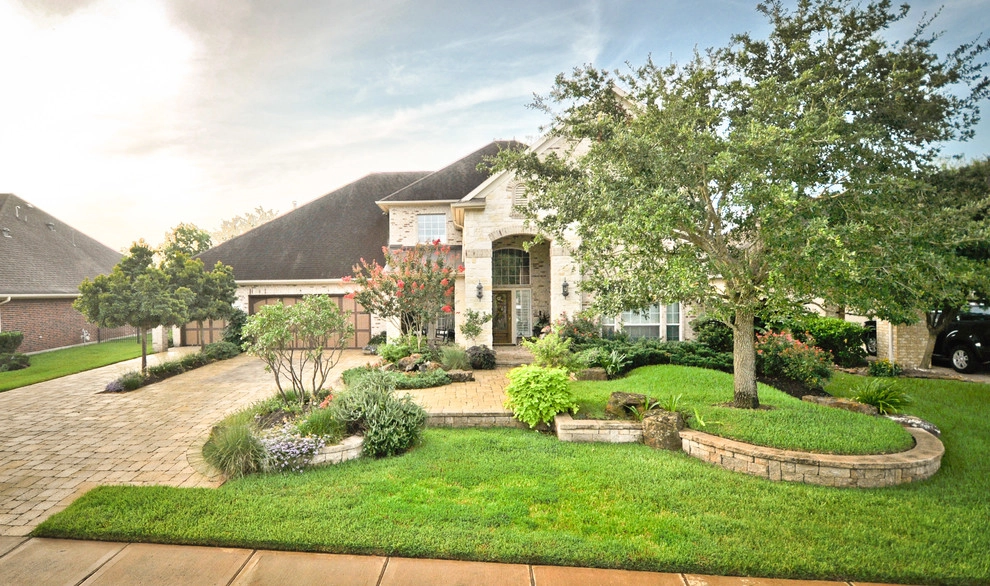 Decks, Courtyards, and Patios by Mirror Lake Designs - Photo 26