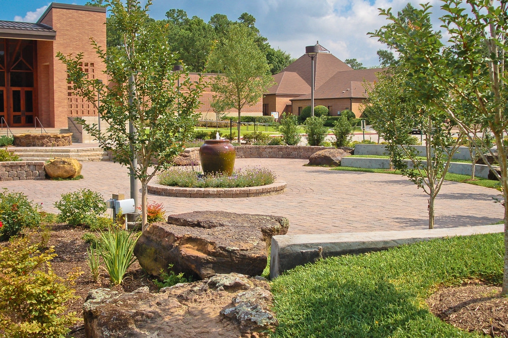 Decks, Courtyards, and Patios by Mirror Lake Designs - Photo 7