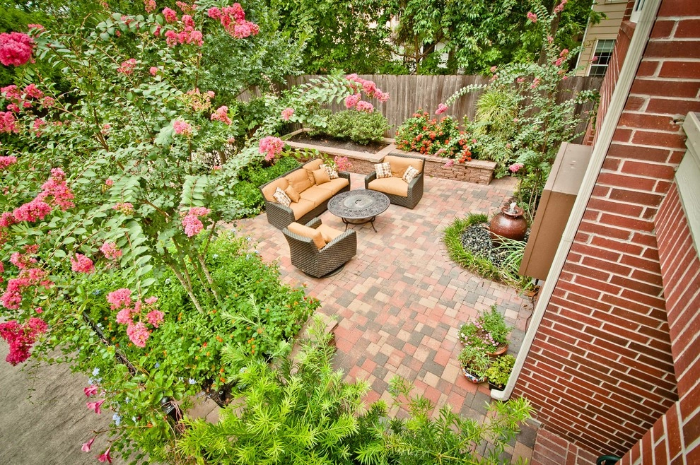 Decks, Courtyards, and Patios by Mirror Lake Designs - Photo 9